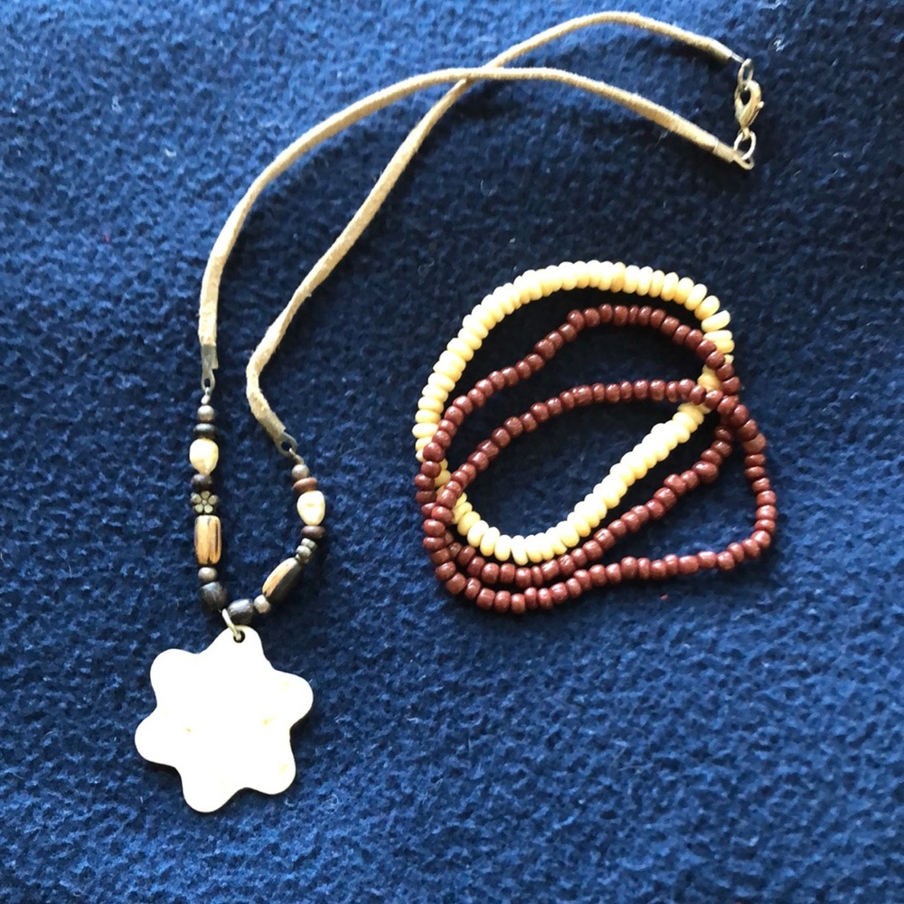 Shell flower necklace with 3 matching bracelets